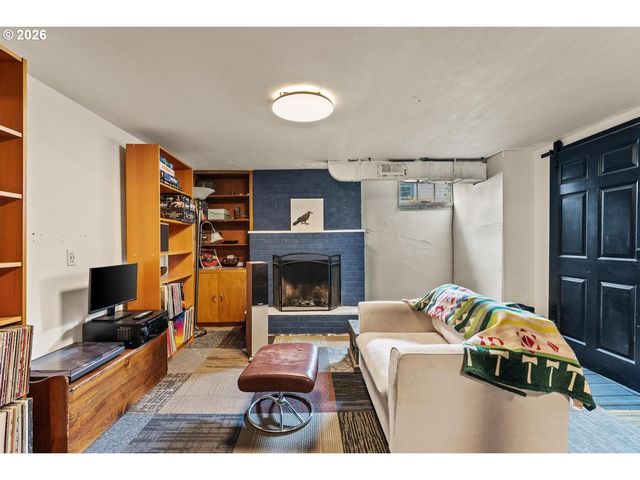 245 Se 108TH Ave, Portland, OR 97216