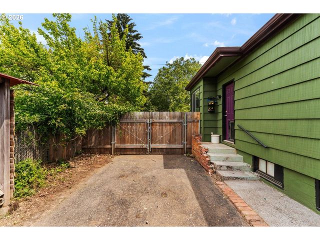 245 Se 108TH Ave, Portland, OR 97216