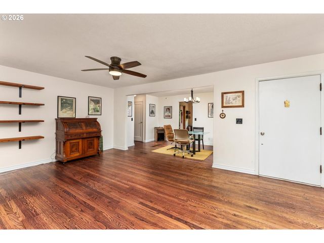 245 Se 108TH Ave, Portland, OR 97216