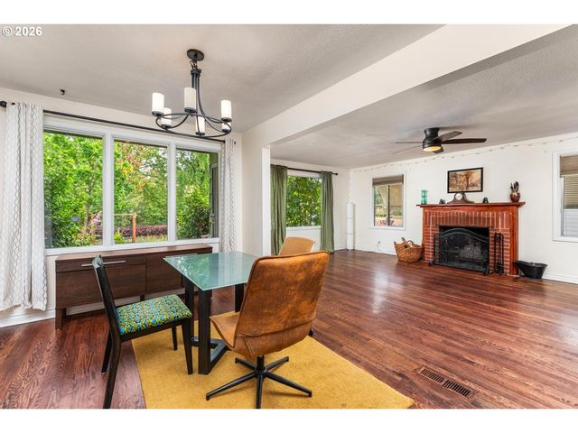 245 Se 108TH Ave, Portland, OR 97216