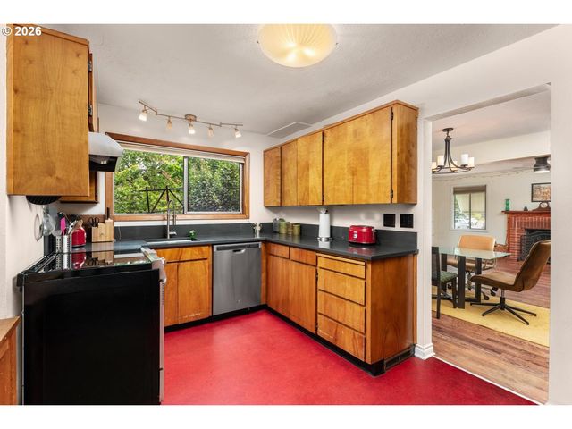 245 Se 108TH Ave, Portland, OR 97216
