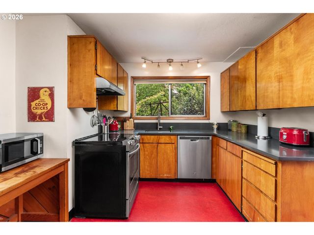 245 Se 108TH Ave, Portland, OR 97216