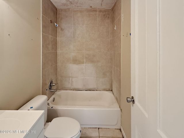 4853 RIVERDALE Road, Jacksonville, FL 32210