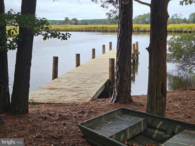 26297 PITTS CREEK RD, New Church, VA 23415