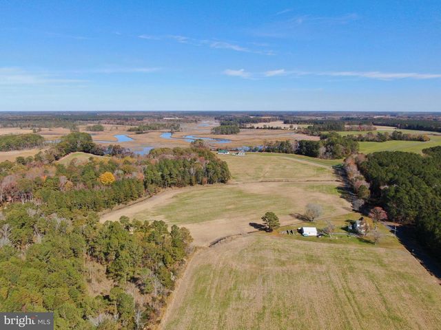 26297 PITTS CREEK RD, New Church, VA 23415