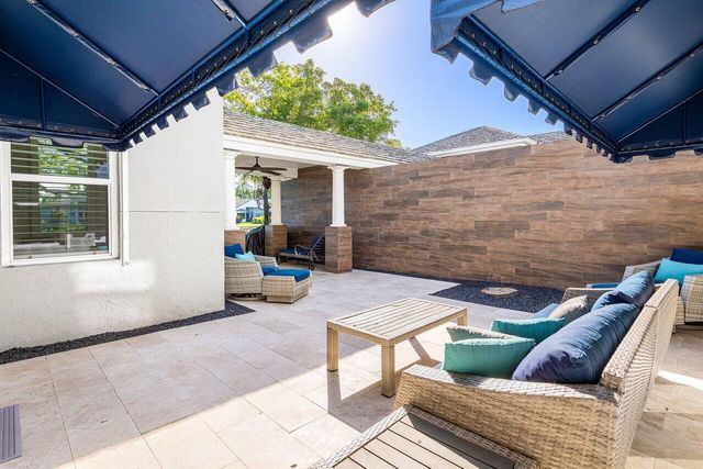 5696 NW 39th Avenue, Boca Raton, FL 33496