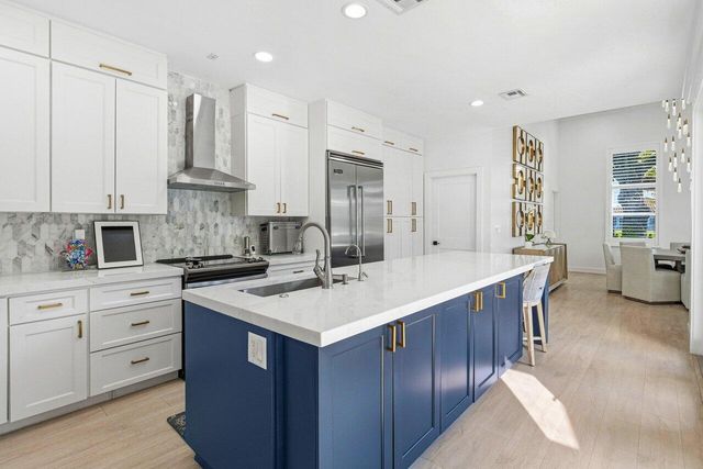 5696 NW 39th Avenue, Boca Raton, FL 33496