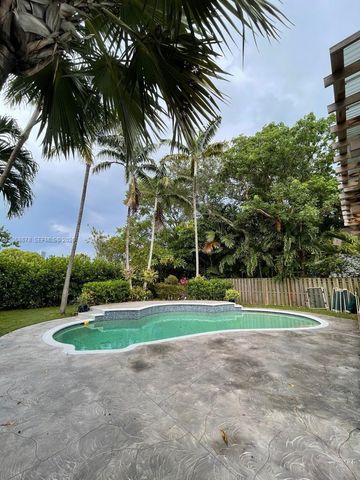 111 SW 29th Road, Miami, FL 33129