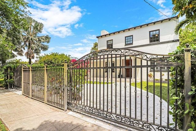 111 SW 29th Road, Miami, FL 33129