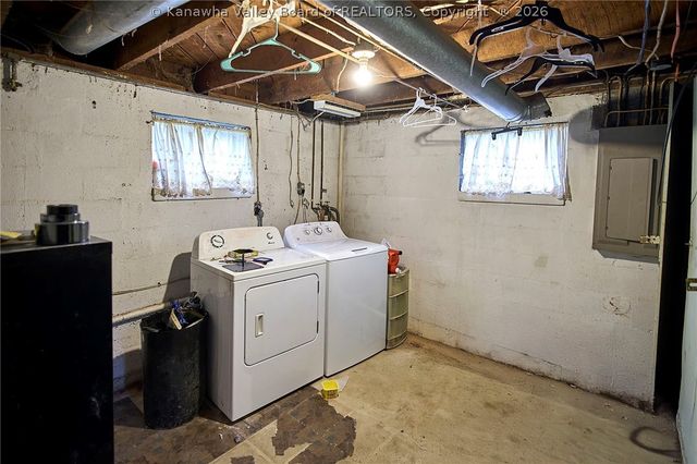 104 Woodland Drive, Nitro, WV 25143