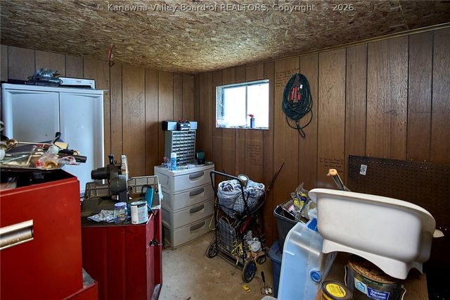 104 Woodland Drive, Nitro, WV 25143