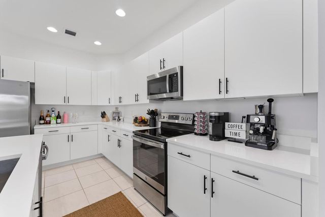 16390 Sea Turtle Place, Loxahatchee, FL 33470