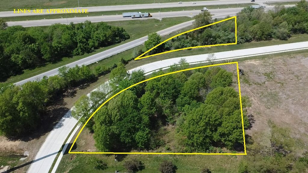 Image 1 of property listing at 0 S 43rd Street, Mt Vernon, IL 62864