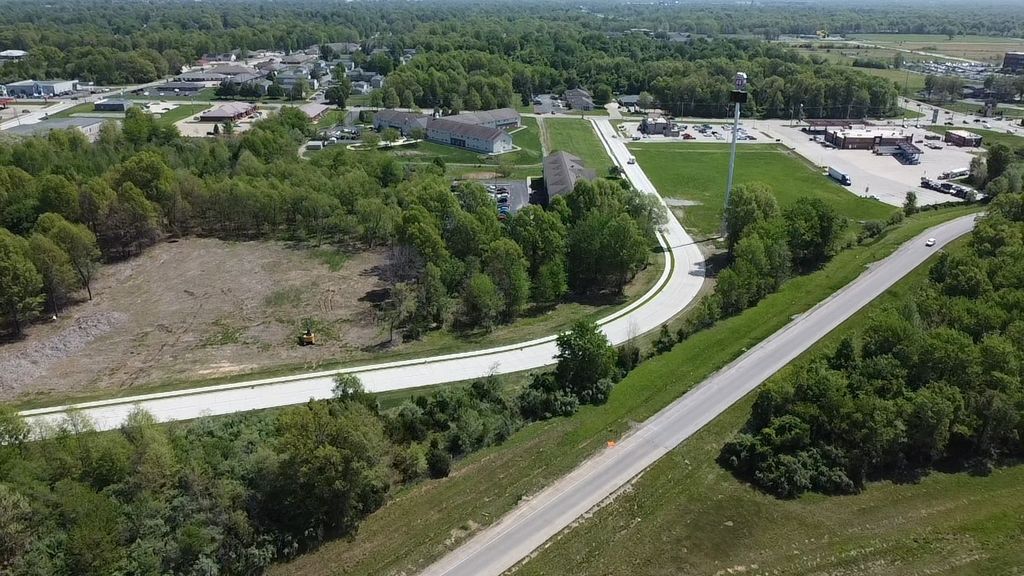 Image 4 of property listing at 0 S 43rd Street, Mt Vernon, IL 62864