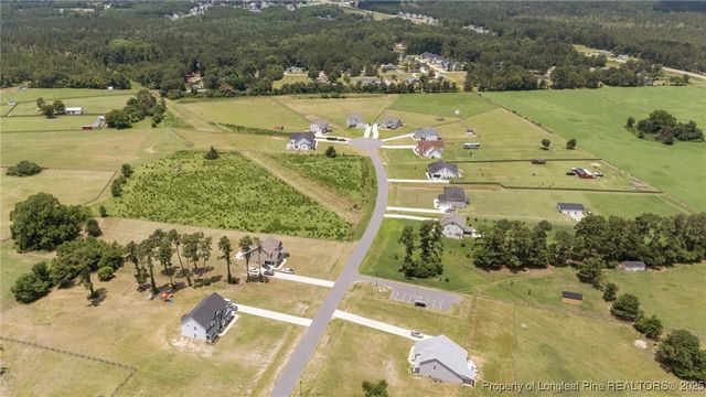 158 Sweet Grass Lane, Raeford, NC 28376