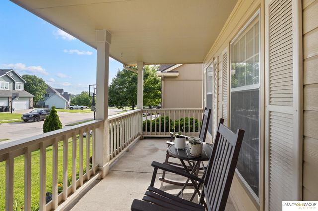 16364 Taylor Street, Omaha, NE 68116