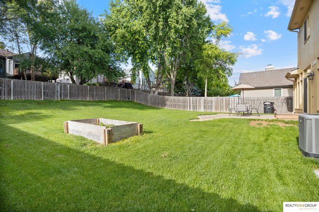 16364 Taylor Street, Omaha, NE 68116