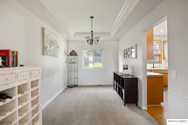 16364 Taylor Street, Omaha, NE 68116