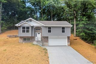 17 Hummingbird, Arnold, MO 63010