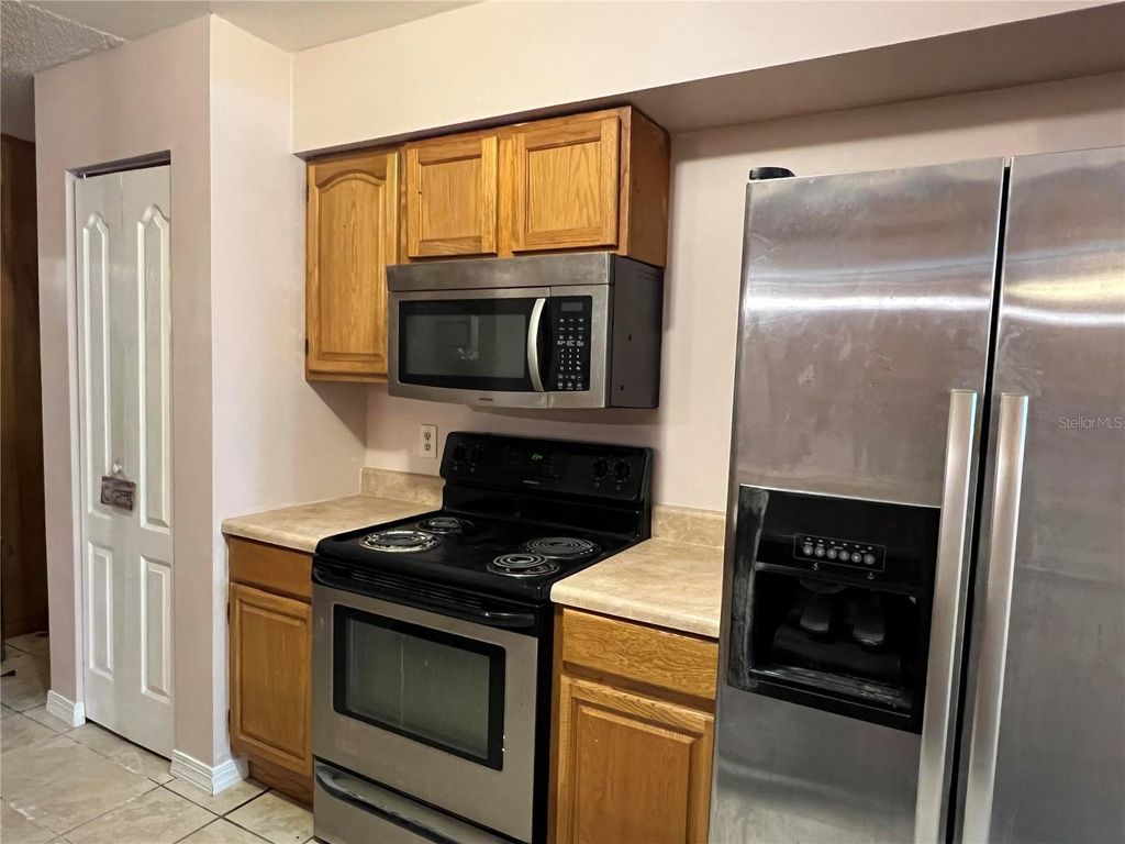 Image 12 of property listing at 5411 MYRICA ROAD, Orlando, FL 32810