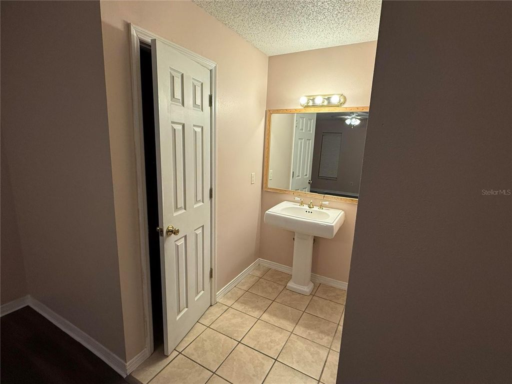 Image 16 of property listing at 5411 MYRICA ROAD, Orlando, FL 32810