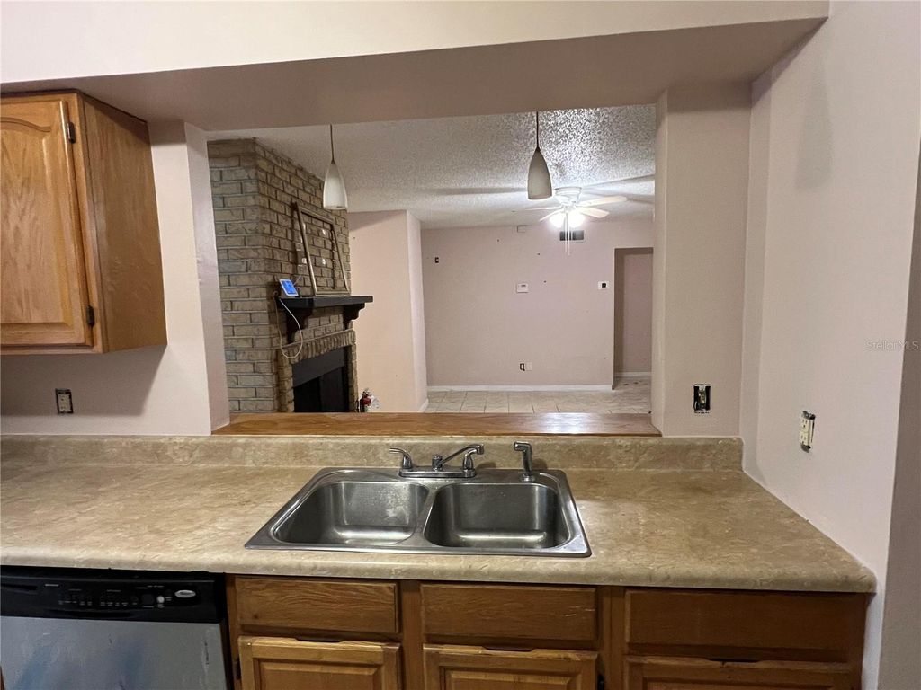 Image 9 of property listing at 5411 MYRICA ROAD, Orlando, FL 32810