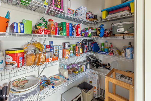 1550 Robin Rd, Shelbyville, KY 40065