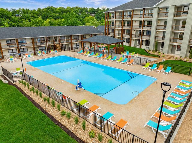 403 Veterans Boulevard, 202 (H5), Branson, MO 65616