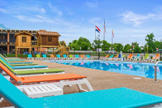403 Veterans Boulevard, 202 (H5), Branson, MO 65616