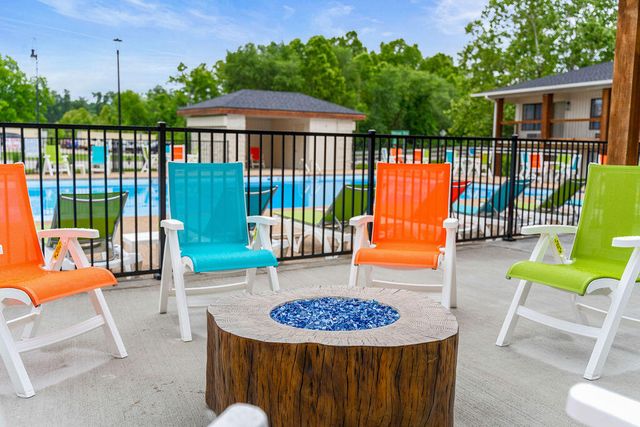 403 Veterans Boulevard, 202 (H5), Branson, MO 65616