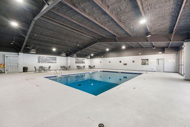 403 Veterans Boulevard, 202 (H5), Branson, MO 65616
