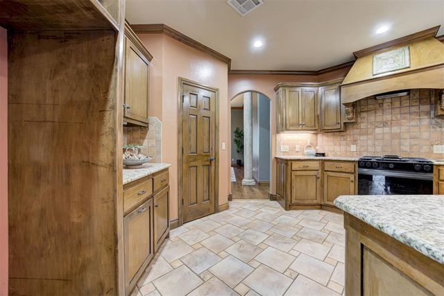 1918 Winding Ridge Road, Edmond, OK 73034