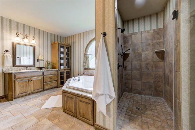 1918 Winding Ridge Road, Edmond, OK 73034