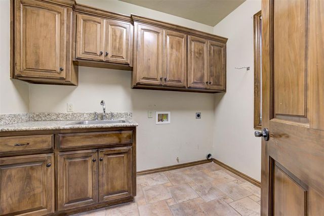 1918 Winding Ridge Road, Edmond, OK 73034