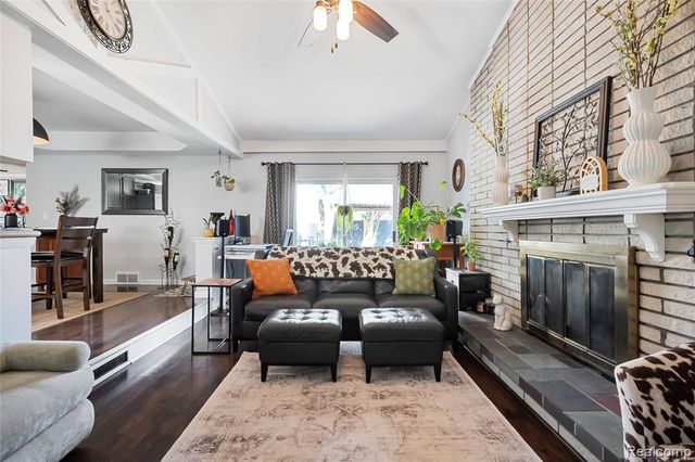 7264 Irongate Road, Canton, MI 48187