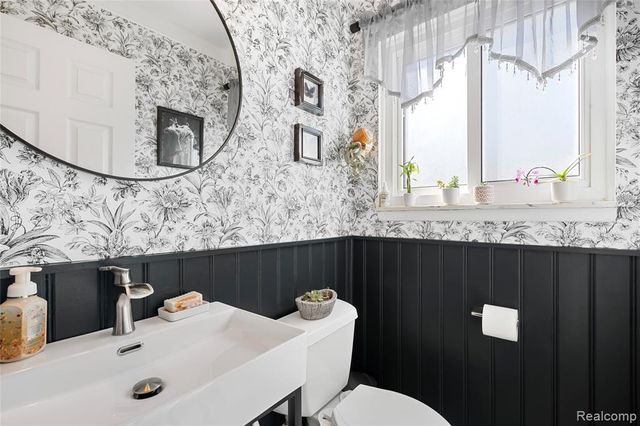 7264 Irongate Road, Canton, MI 48187