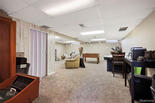 7264 Irongate Road, Canton, MI 48187