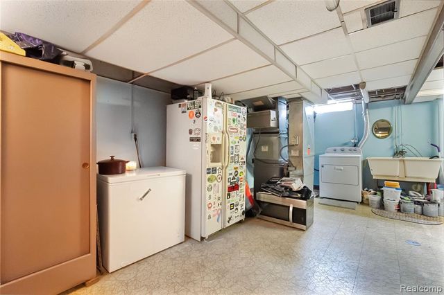 7264 Irongate Road, Canton, MI 48187