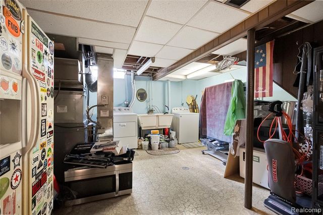 7264 Irongate Road, Canton, MI 48187