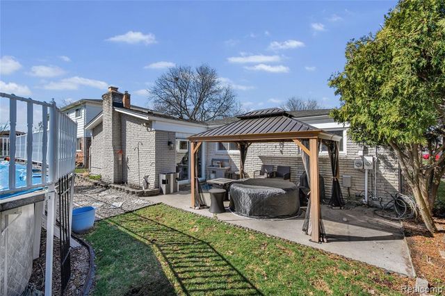 7264 Irongate Road, Canton, MI 48187