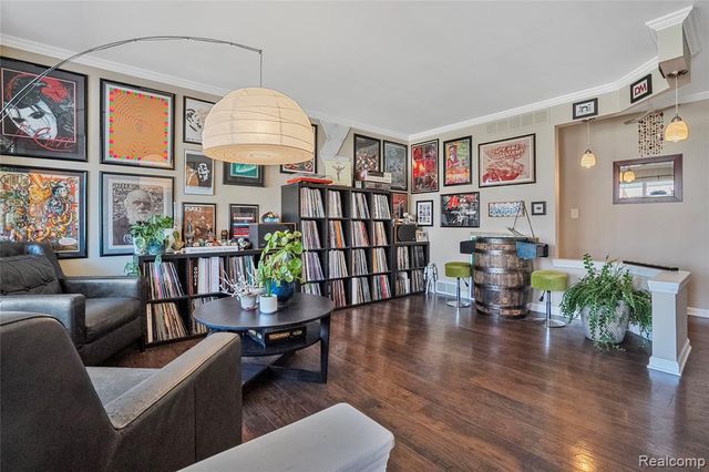 7264 Irongate Road, Canton, MI 48187