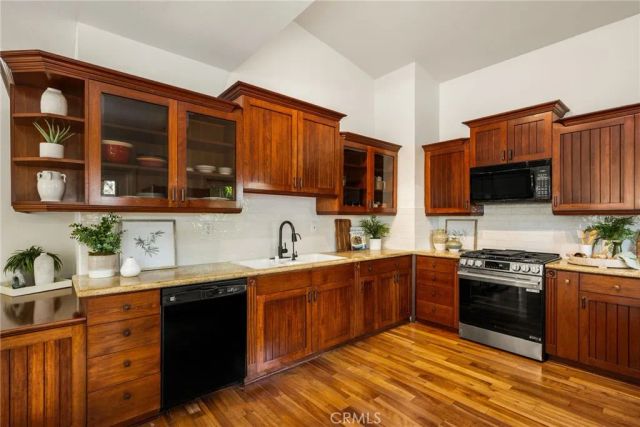 1132 Foothill Boulevard, North Tustin, CA 92705