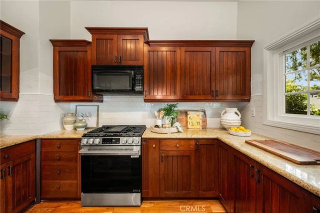 1132 Foothill Boulevard, North Tustin, CA 92705