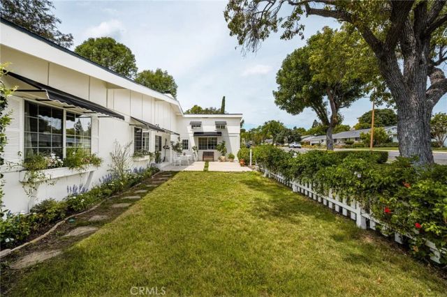 1132 Foothill Boulevard, North Tustin, CA 92705