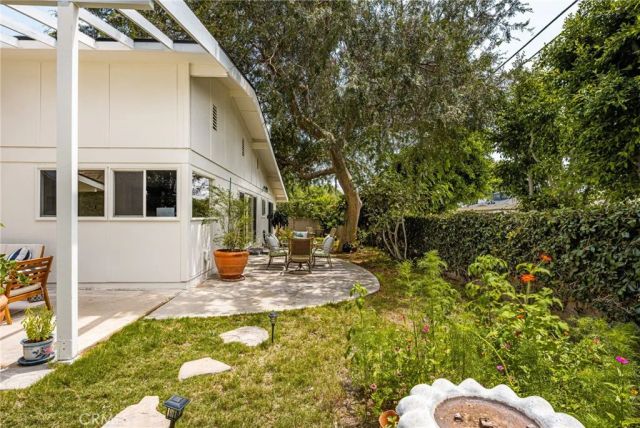 1132 Foothill Boulevard, North Tustin, CA 92705