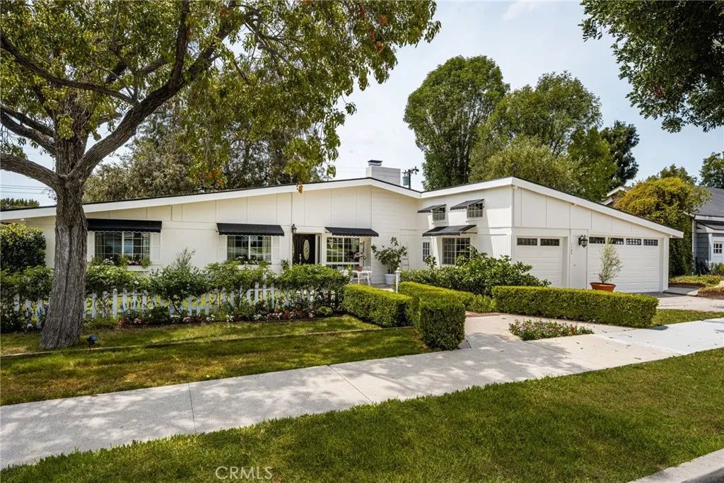 1132 Foothill Boulevard, North Tustin, CA 92705
