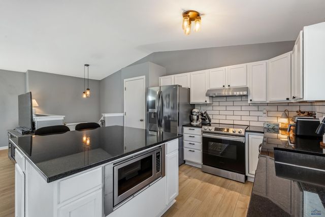618 STEALTH LN, Box Elder, SD 57719