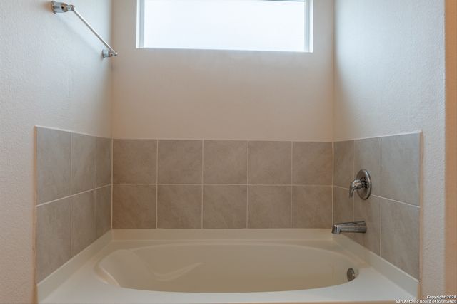6847 Kingsley Edge, San Antonio, TX 78252
