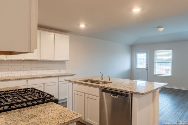 6847 Kingsley Edge, San Antonio, TX 78252