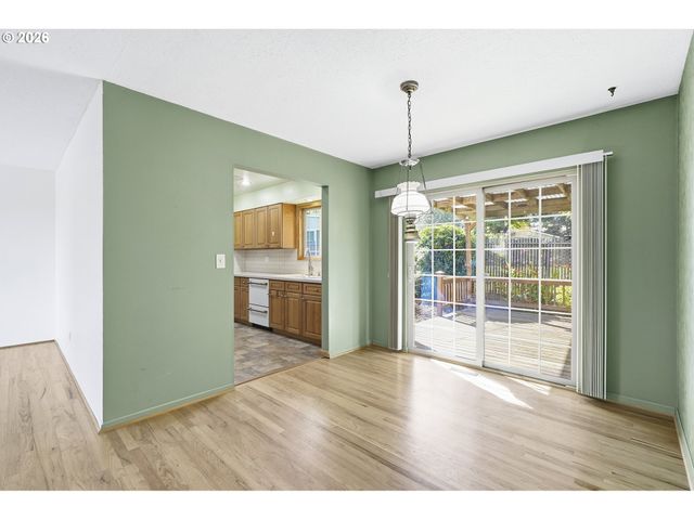 21224 Se YAMHILL St, Gresham, OR 97030